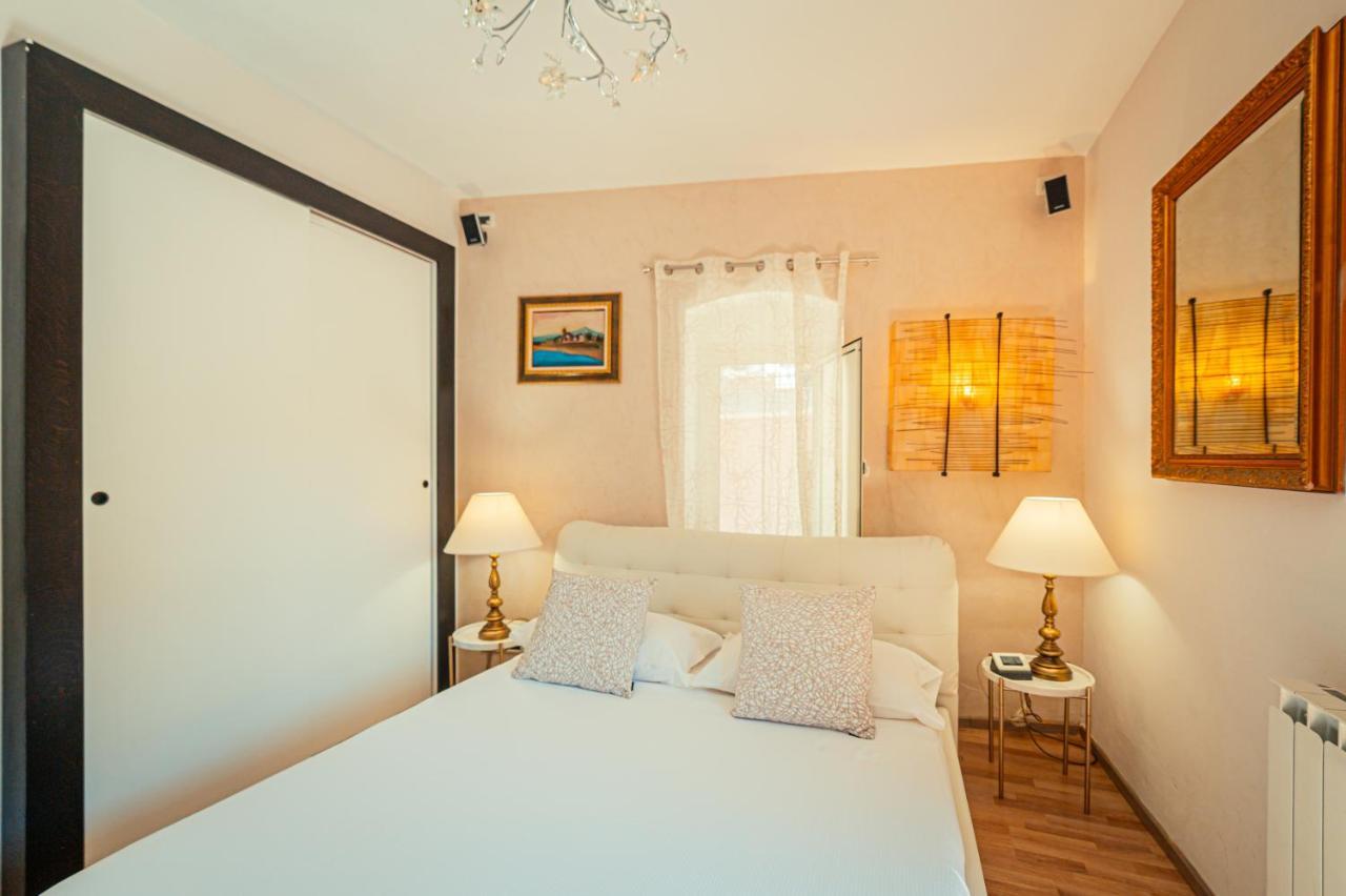 Private Villa At Villa Al Duomo タオルミーナ エクステリア 写真