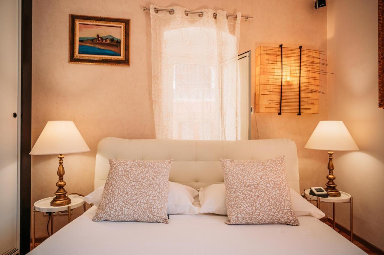 Private Villa At Villa Al Duomo タオルミーナ エクステリア 写真