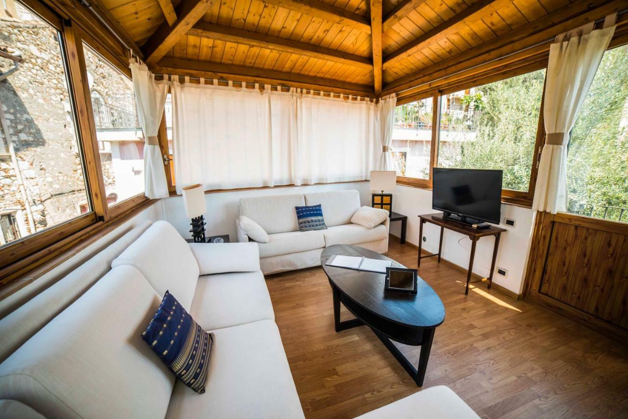 Private Villa At Villa Al Duomo タオルミーナ エクステリア 写真