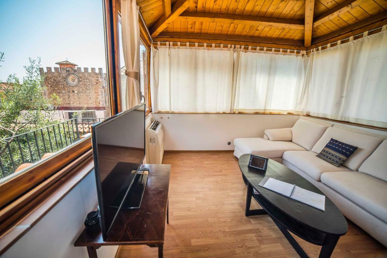Private Villa At Villa Al Duomo タオルミーナ エクステリア 写真